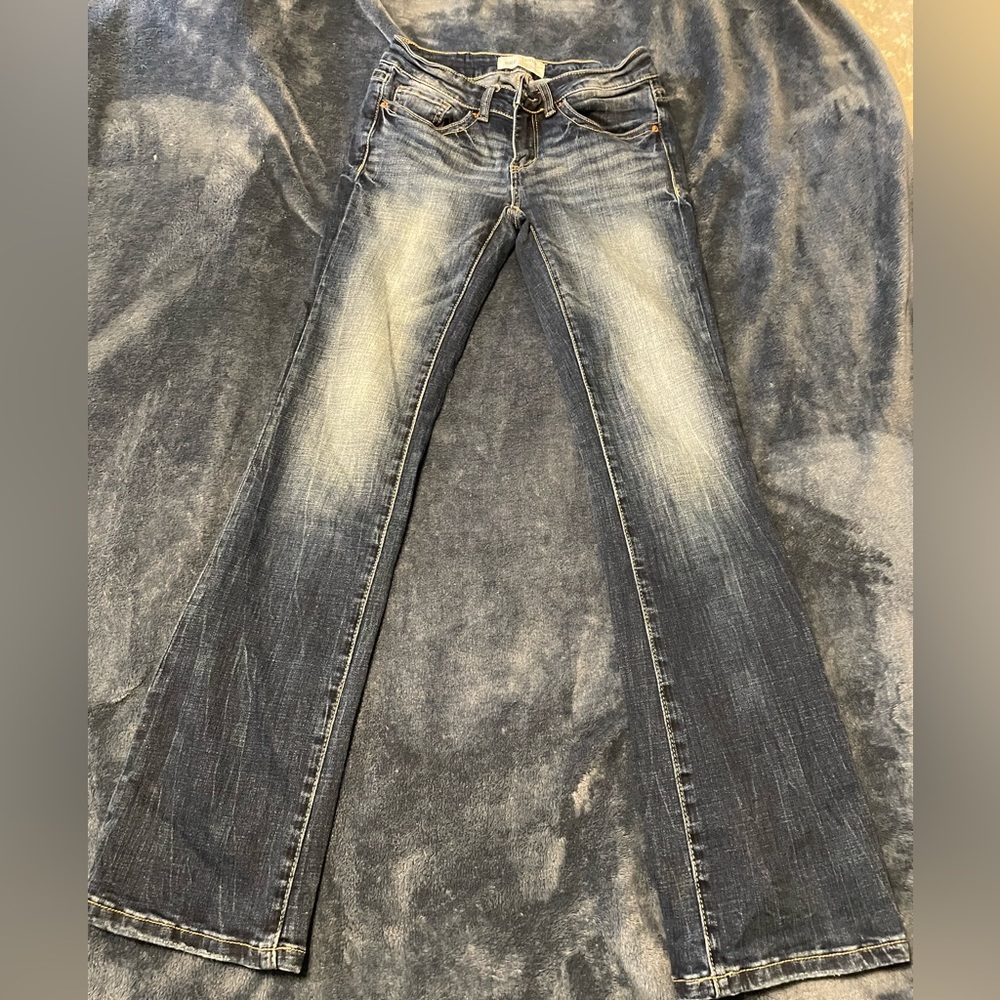 BKE buckle size 25 low rise tailored bootcut jeans